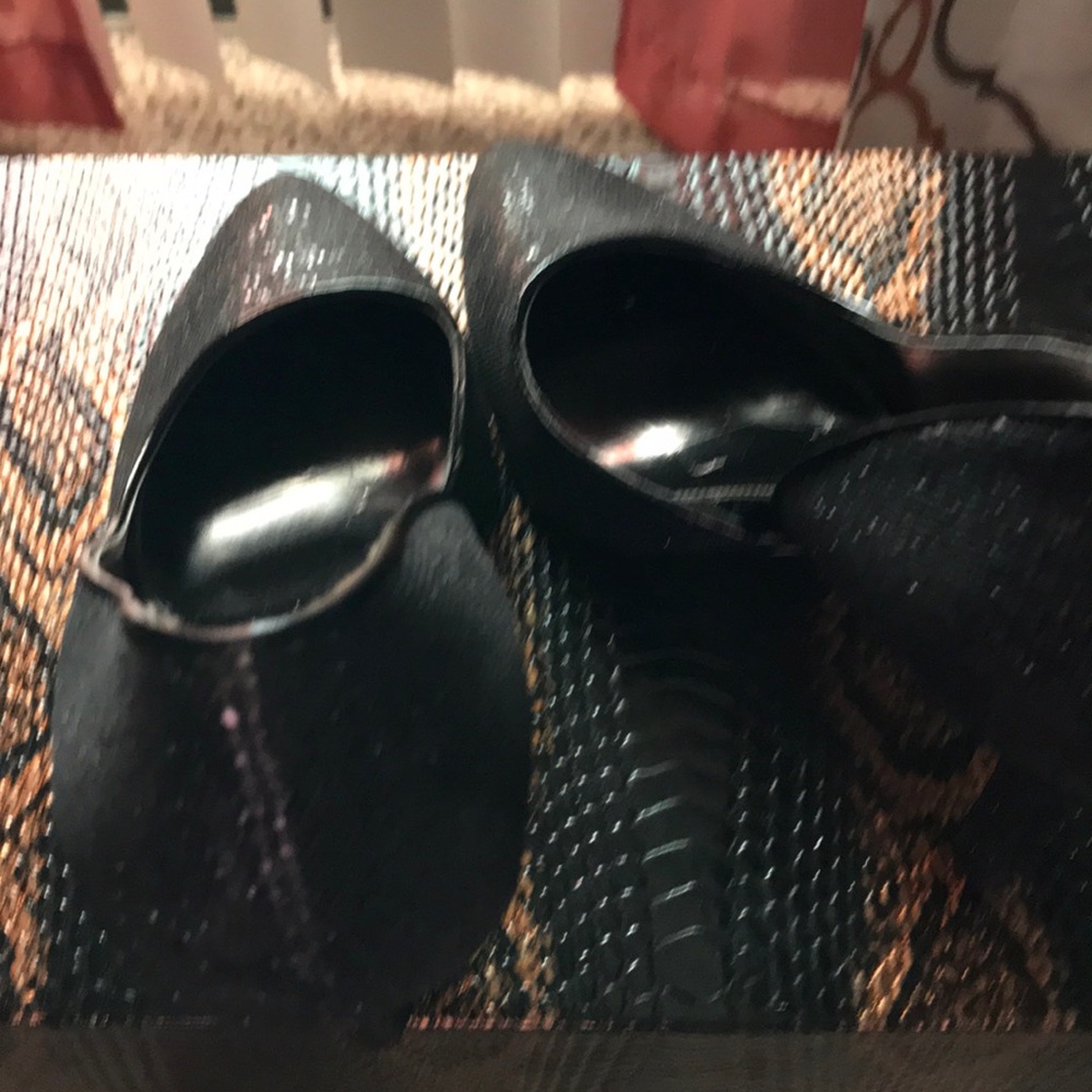 Black Shoes.